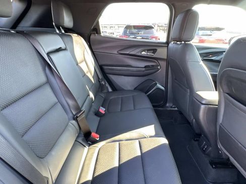 Used 2022 Chevrolet TrailBlazer RS w/ Technology Package image 9