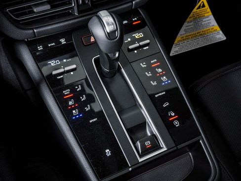 New 2026 Porsche Macan AWD/4WD image 24