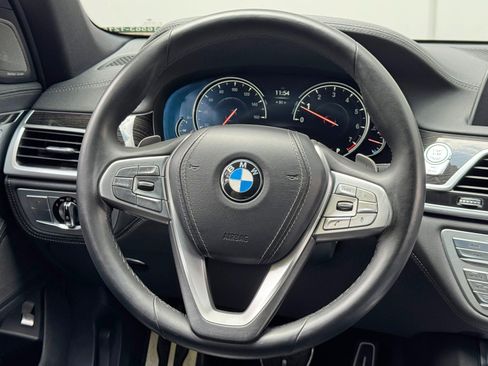 Used 2019 BMW 740i RWD image 21