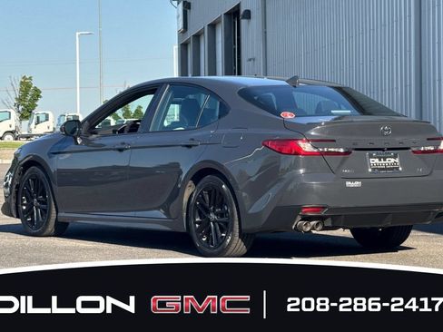 Used 2025 Toyota Camry SE FWD image 6