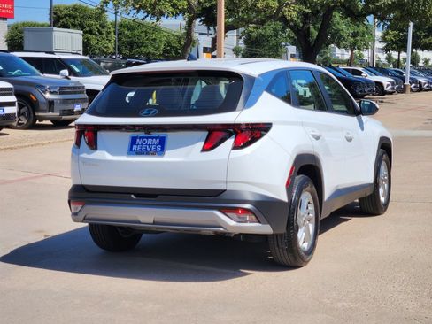 Used 2025 Hyundai Tucson SE FWD image 4