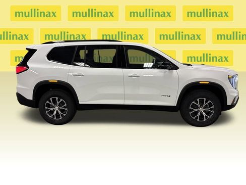 New 2026 GMC Acadia AT4 w/ LPO, Floor Liner Package AWD/4WD image 20