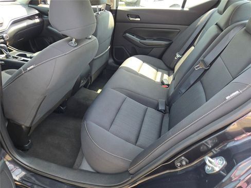 Used 2022 Nissan Altima 2.5 SV FWD image 18