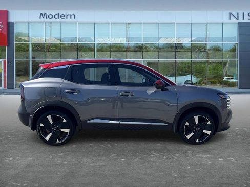 Certified 2025 Nissan Kicks SR w/ SR Premium Package AWD/4WD image 4