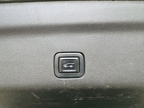 Used 2021 Chevrolet Tahoe High Country RWD image 31