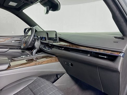 Used 2022 Cadillac Escalade Sport Platinum image 30