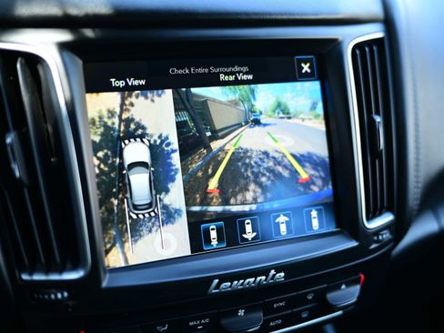 Used 2017 Maserati Levante S image 18