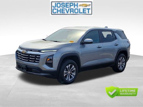 Certified 2025 Chevrolet Equinox LT FWD image 2