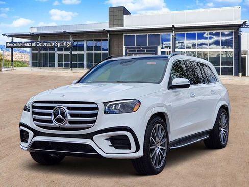 New 2026 Mercedes-Benz GLS 580 4MATIC image 3
