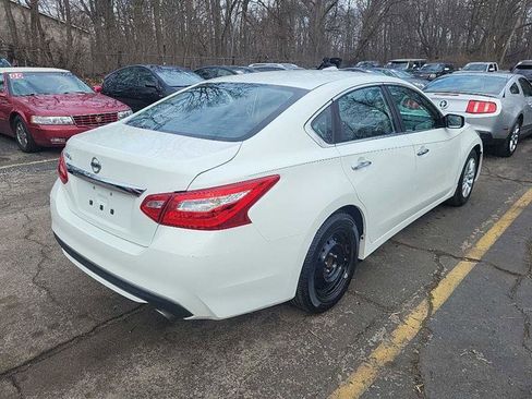 Used 2016 Nissan Altima 2.5 S w/ Power Driver Seat Package image 3