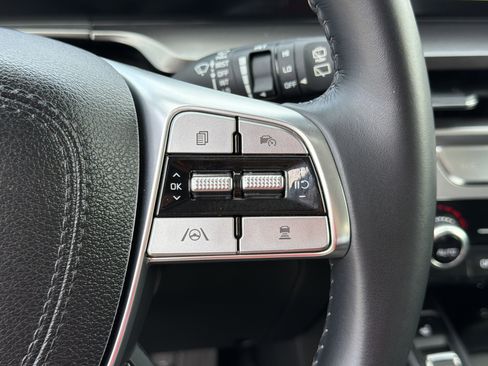 Used 2024 Kia Telluride S w/ S Sunroof Package FWD image 24