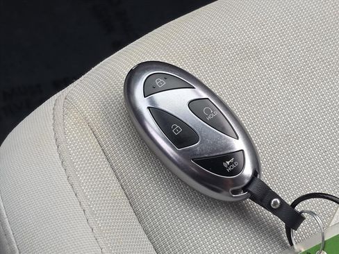 Used 2024 Hyundai Kona SEL image 21