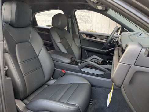 New 2026 Porsche Cayenne Coupe image 26