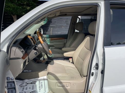 Used 2004 Lexus GX 470 image 11