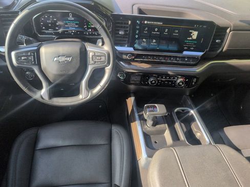 Used 2025 Chevrolet Silverado 1500 LT Trail Boss w/ LT Trail Boss Premium Package AWD/4WD image 34
