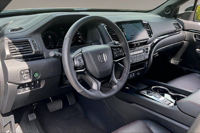 Used 2026 Honda Ridgeline Black Edition image 18