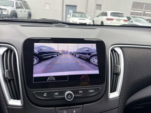 Used 2023 Chevrolet Malibu LT image 30