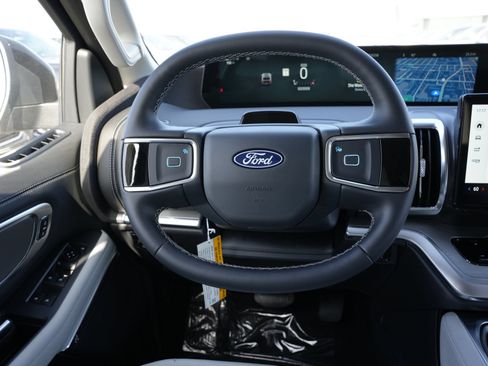 New 2027 Ford Expedition Max Platinum AWD/4WD image 7