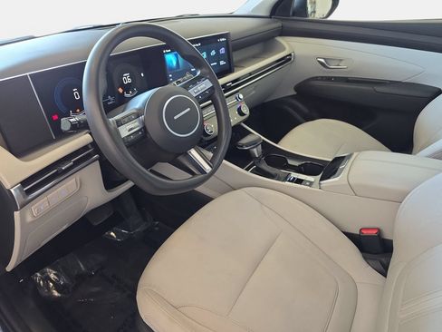 Used 2025 Hyundai Tucson SEL FWD image 16