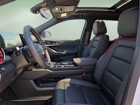 New 2026 Chevrolet Equinox RS w/ Convenience Package III FWD image 16