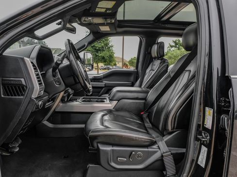 Used 2020 Ford F250 Platinum w/ Tremor Off-Road Package AWD/4WD image 28