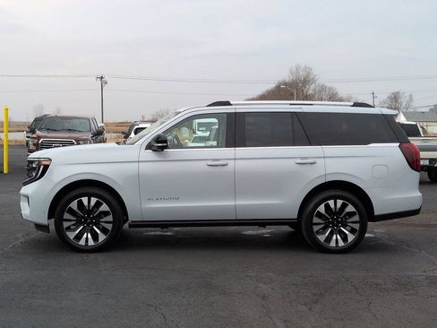 Used 2025 Ford Expedition Platinum w/ Driver's Package AWD/4WD image 5