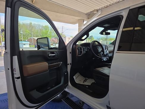 Used 2022 Chevrolet Silverado 3500 High Country w/ Safety Package II AWD/4WD image 14