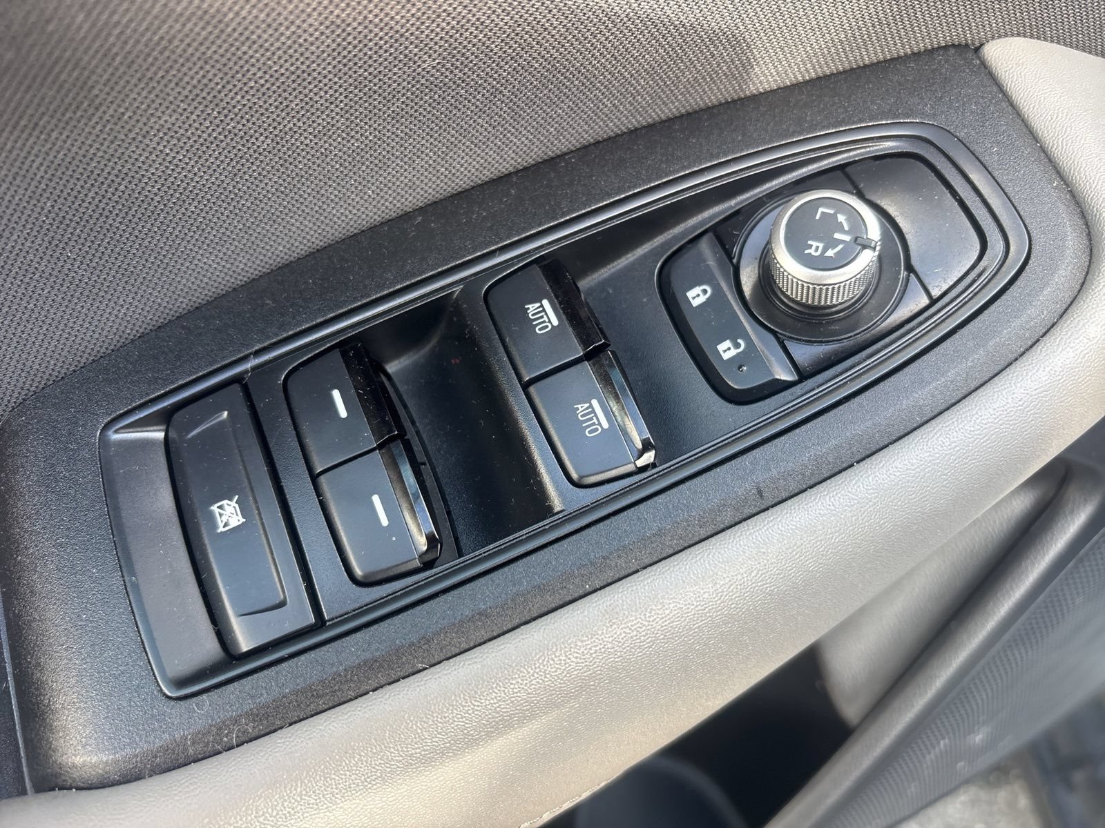 Used 2024 Subaru Outback Premium AWD/4WD image 13