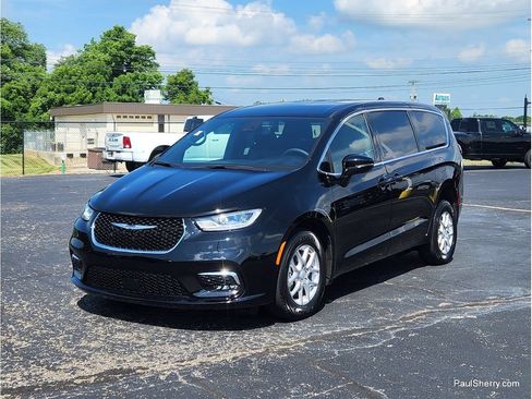 Used 2025 Chrysler Pacifica Select FWD image 22