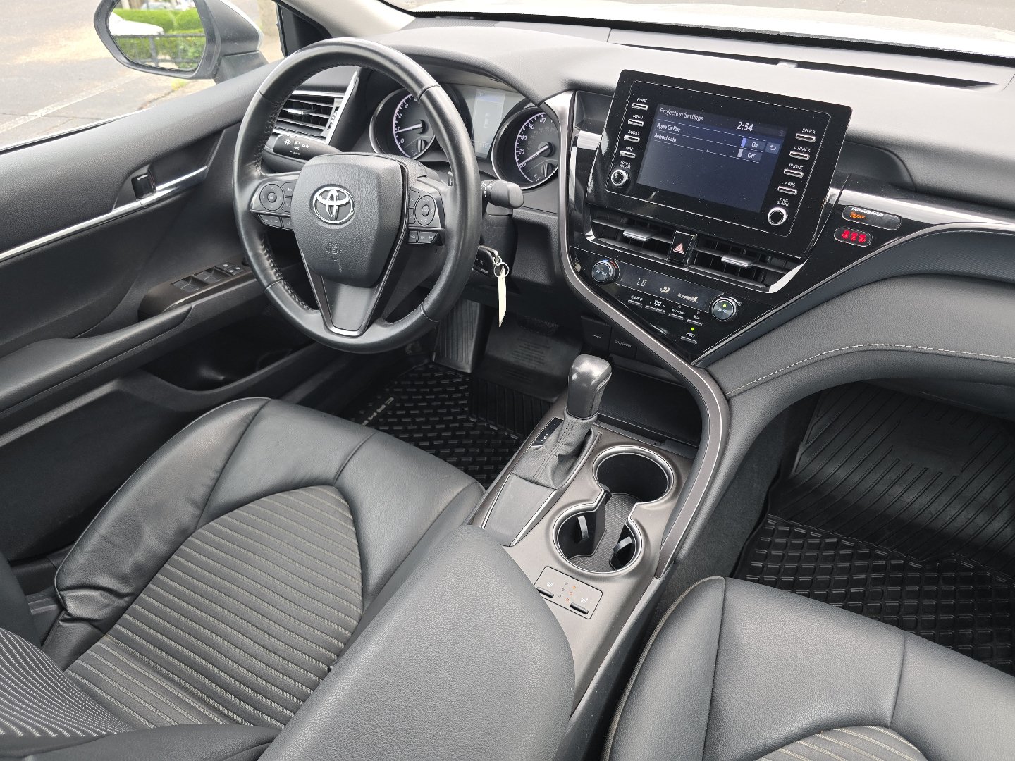Used 2024 Toyota Camry SE FWD image 29