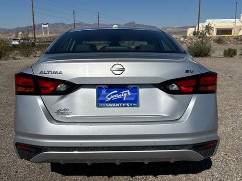 Used 2023 Nissan Altima 2.5 SV image 4