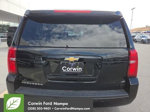 Used 2019 Chevrolet Suburban LT w/ LT Signature Package AWD/4WD image 6