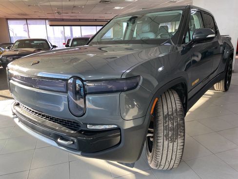 Used 2023 Rivian R1T Adventure image 4