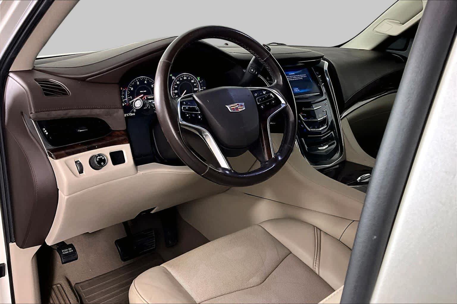 Used 2015 Cadillac Escalade ESV 2WD image 16