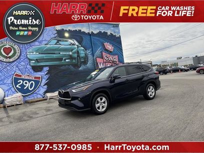 Certified 2023 Toyota Highlander LE