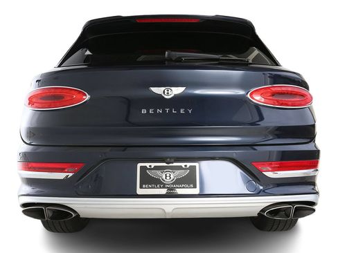 Used 2023 Bentley Bentayga Extended Wheelbase AWD/4WD image 11