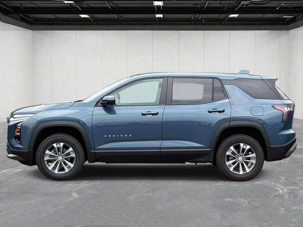 Used 2025 Chevrolet Equinox LT w/ Safety and Technology Package FWD image 8