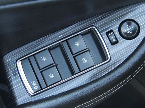 Used 2020 Chevrolet Impala LT FWD image 16