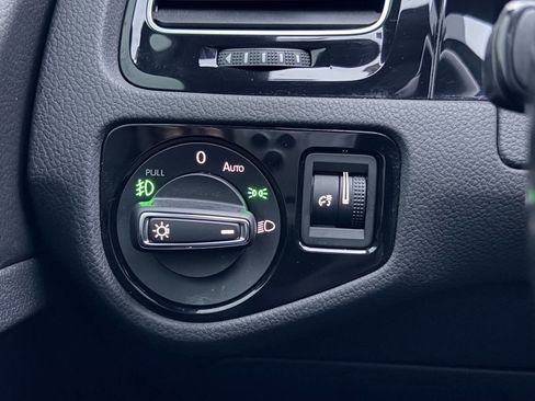 Used 2020 Volkswagen GTI S image 29