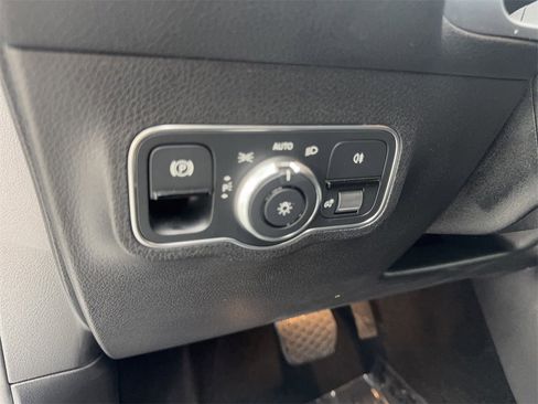 Used 2023 Mercedes-Benz EQB 300 4MATIC w/ Pinnacle Package image 53