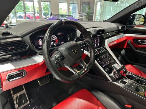 Used 2019 Lamborghini Urus AWD/4WD image 45