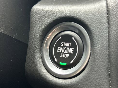 Used 2023 GMC Yukon AT4 w/ AT4 Premium Package image 29