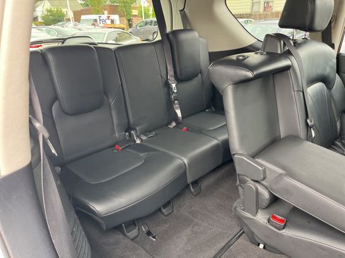Used 2015 INFINITI QX80 4WD w/ Deluxe Technology Package image 15