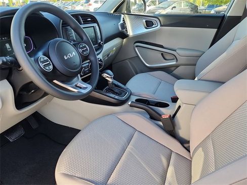 New 2025 Kia Soul LX w/ LX Technology Package image 12