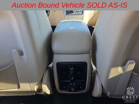 Used 2015 Jeep Grand Cherokee Limited w/ Luxury Group II image 24