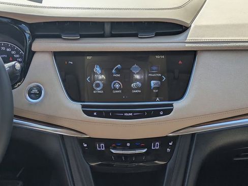 Used 2017 Cadillac XT5 Platinum AWD/4WD image 19
