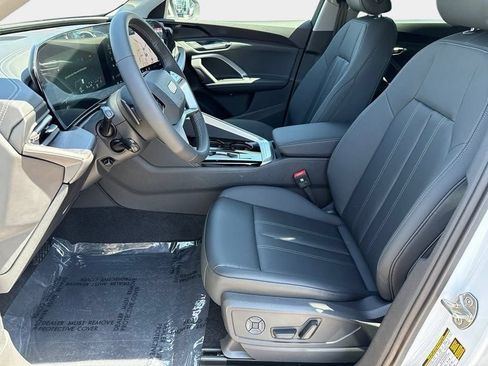 Certified 2025 Audi Q5 Premium w/ Convenience Package AWD/4WD image 16