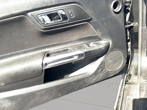 Used 2015 Ford Mustang GT RWD image 19