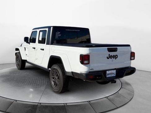 Used 2024 Jeep Gladiator Sport image 5