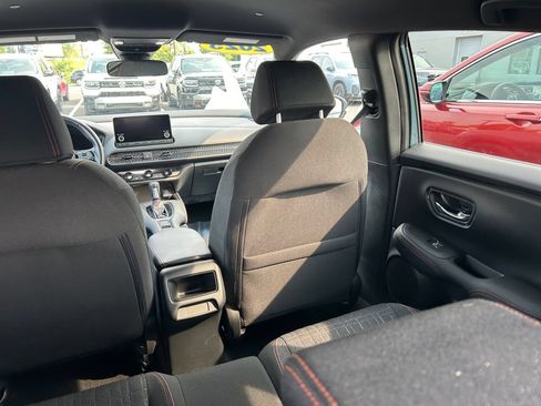 Used 2025 Honda HR-V Sport image 29